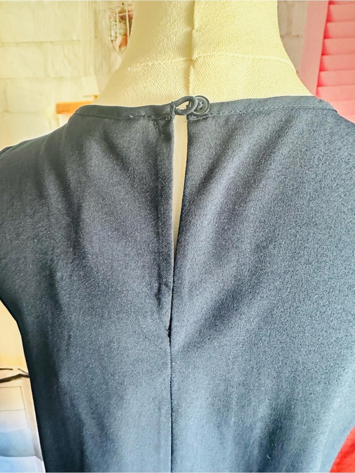 Banana Republic Lace Detail Sleeveless Blouse