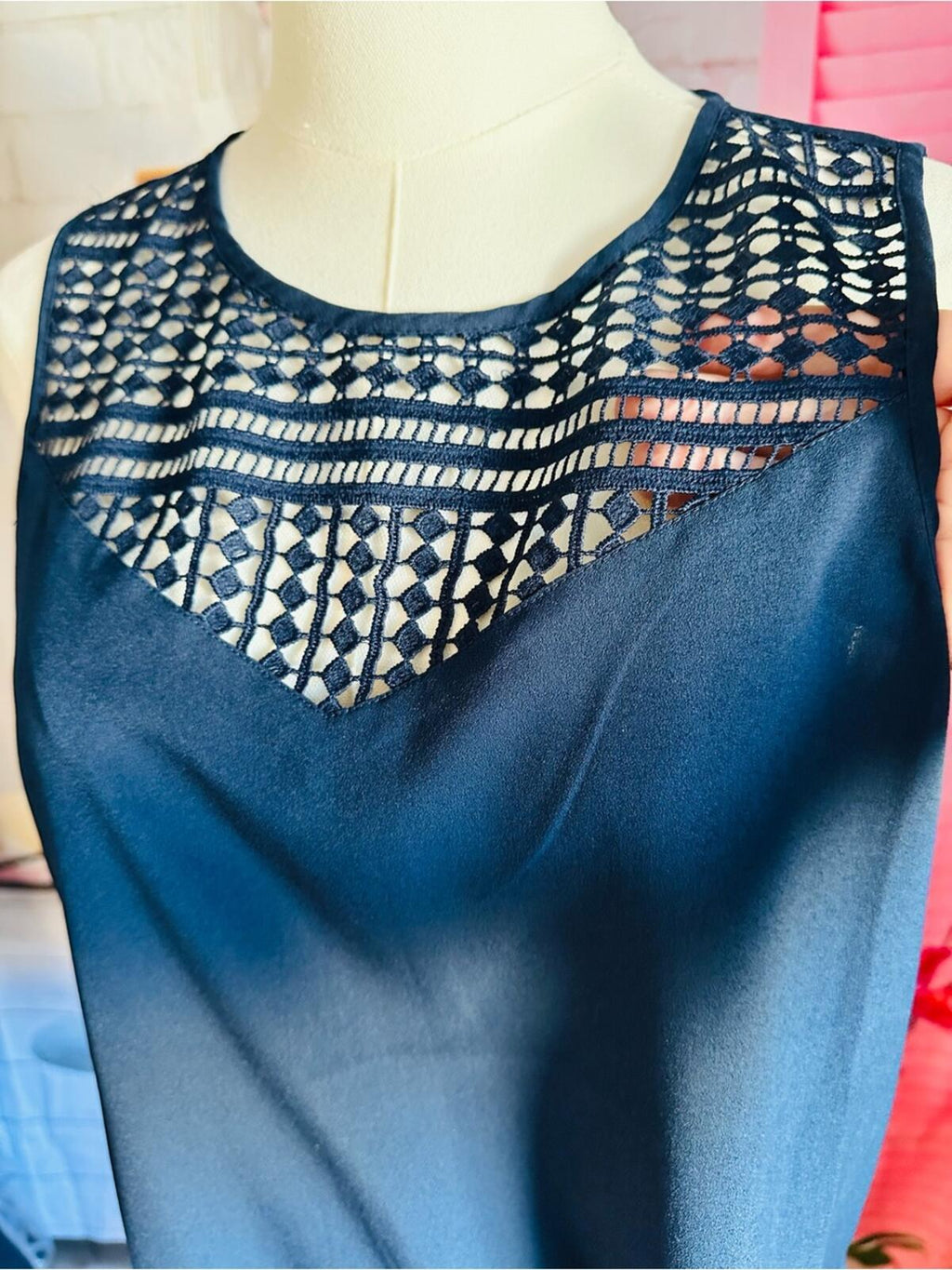 Banana Republic Lace Detail Sleeveless Blouse