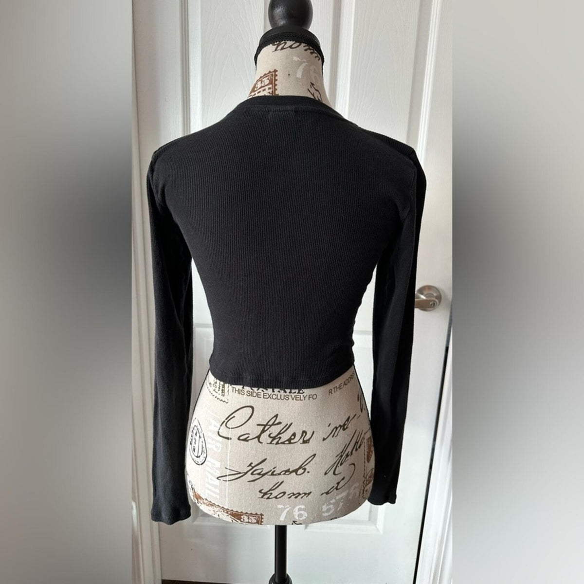 TNA Sleek Black Long Sleeve Crop Top