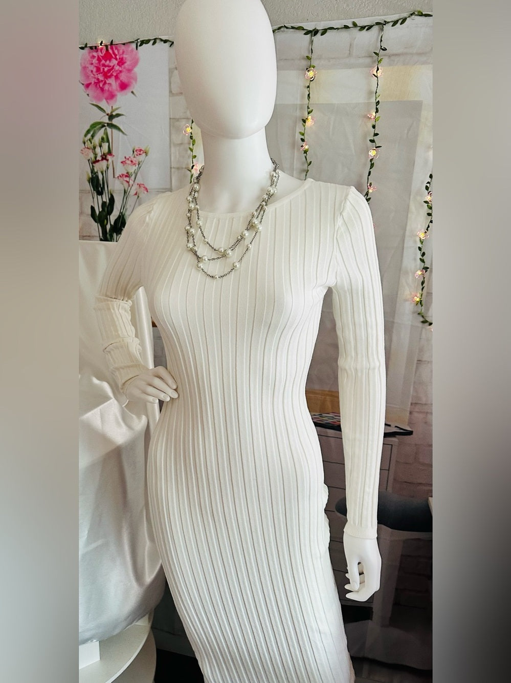 Forever 21 Ivory Ribbed Knit Long Sleeve Bodycon Dress