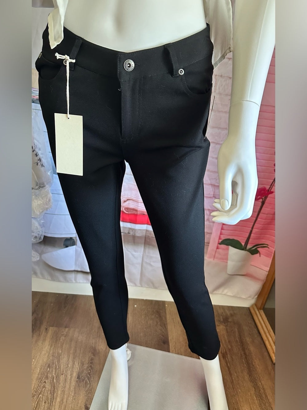 Two by Vince Camuto Black Skinny Ankle Pants