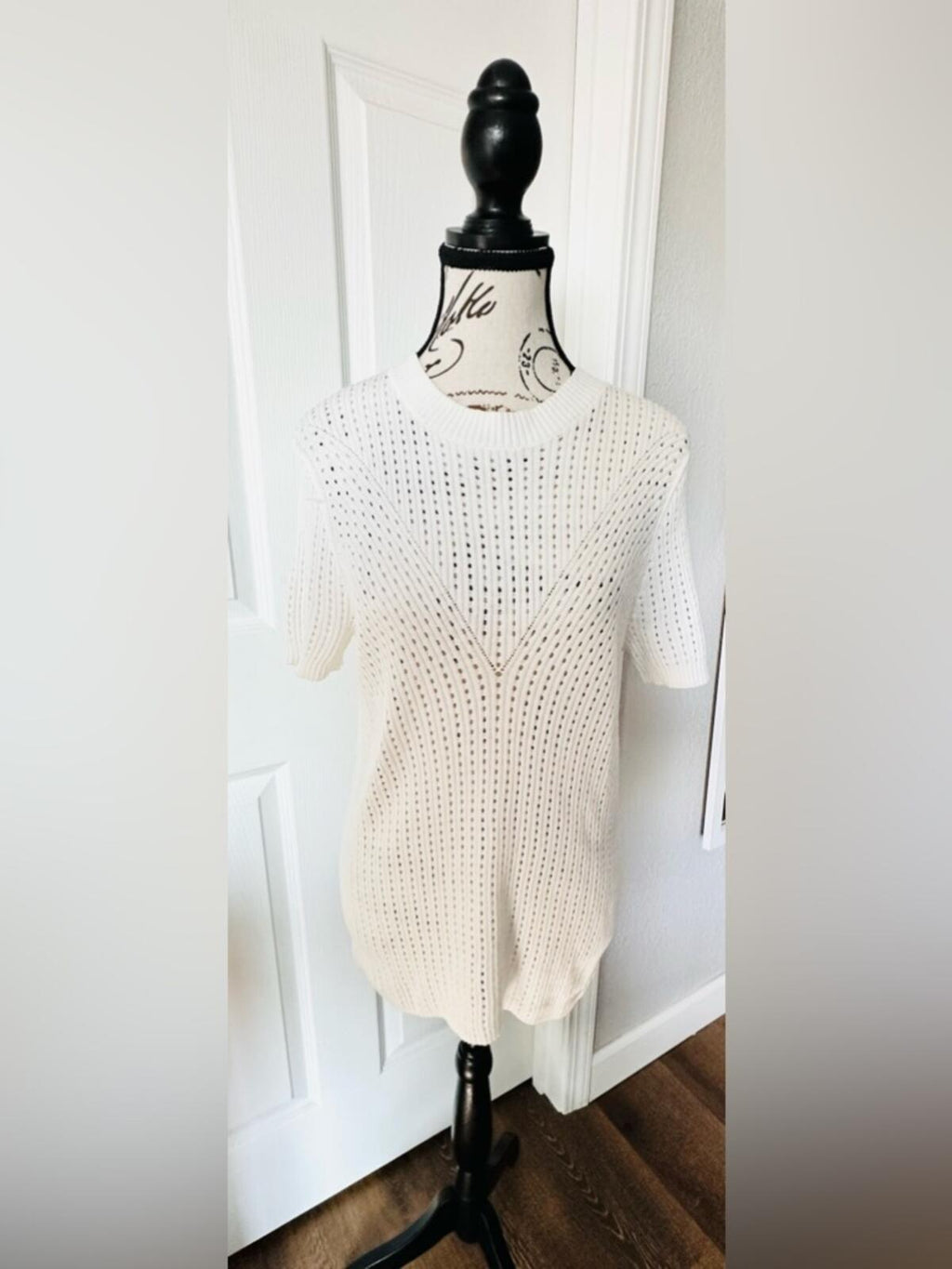 Women's Short-Sleeve Knit Scoop Neck Sweater
