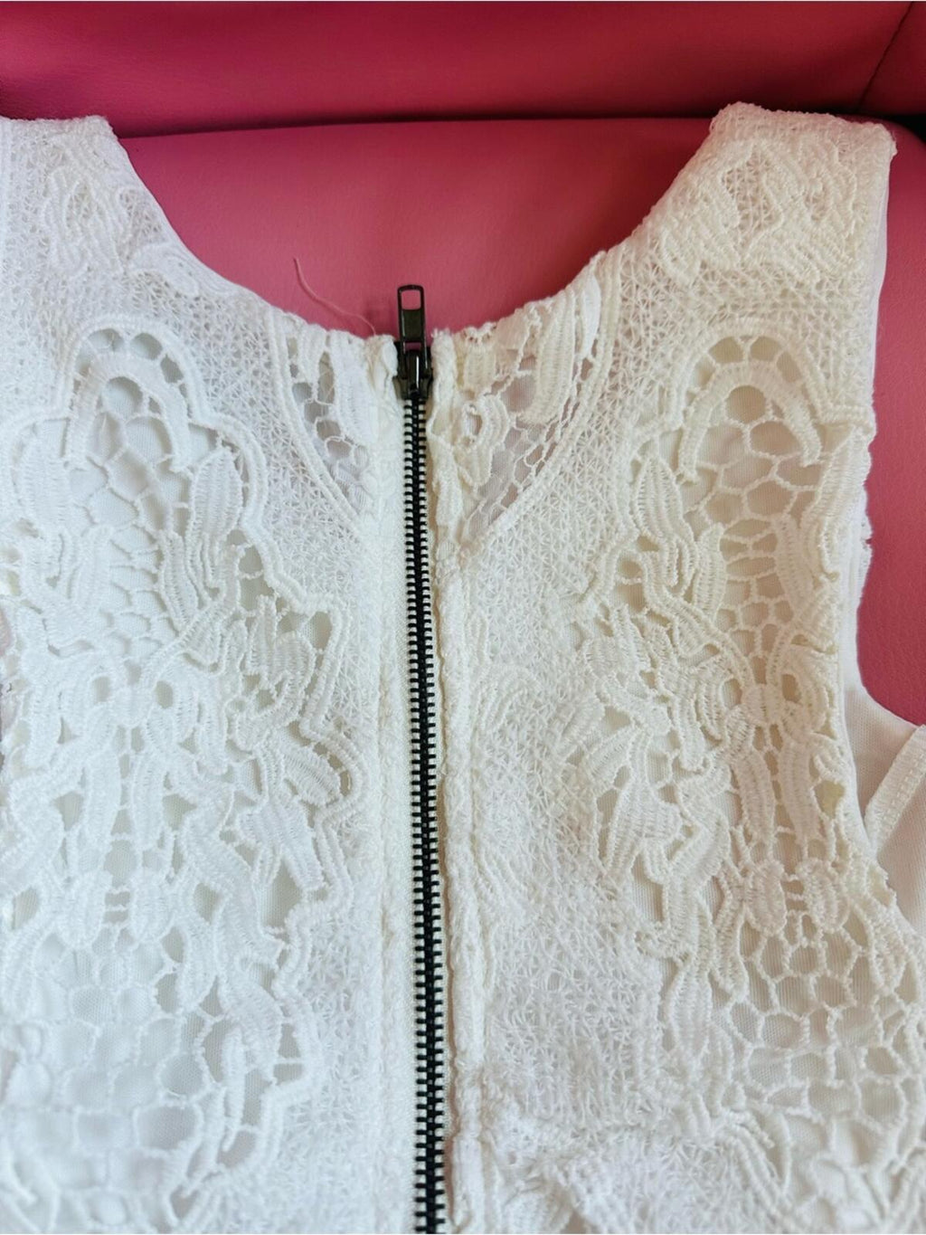 Lulu's White Lace Crochet Crop Top