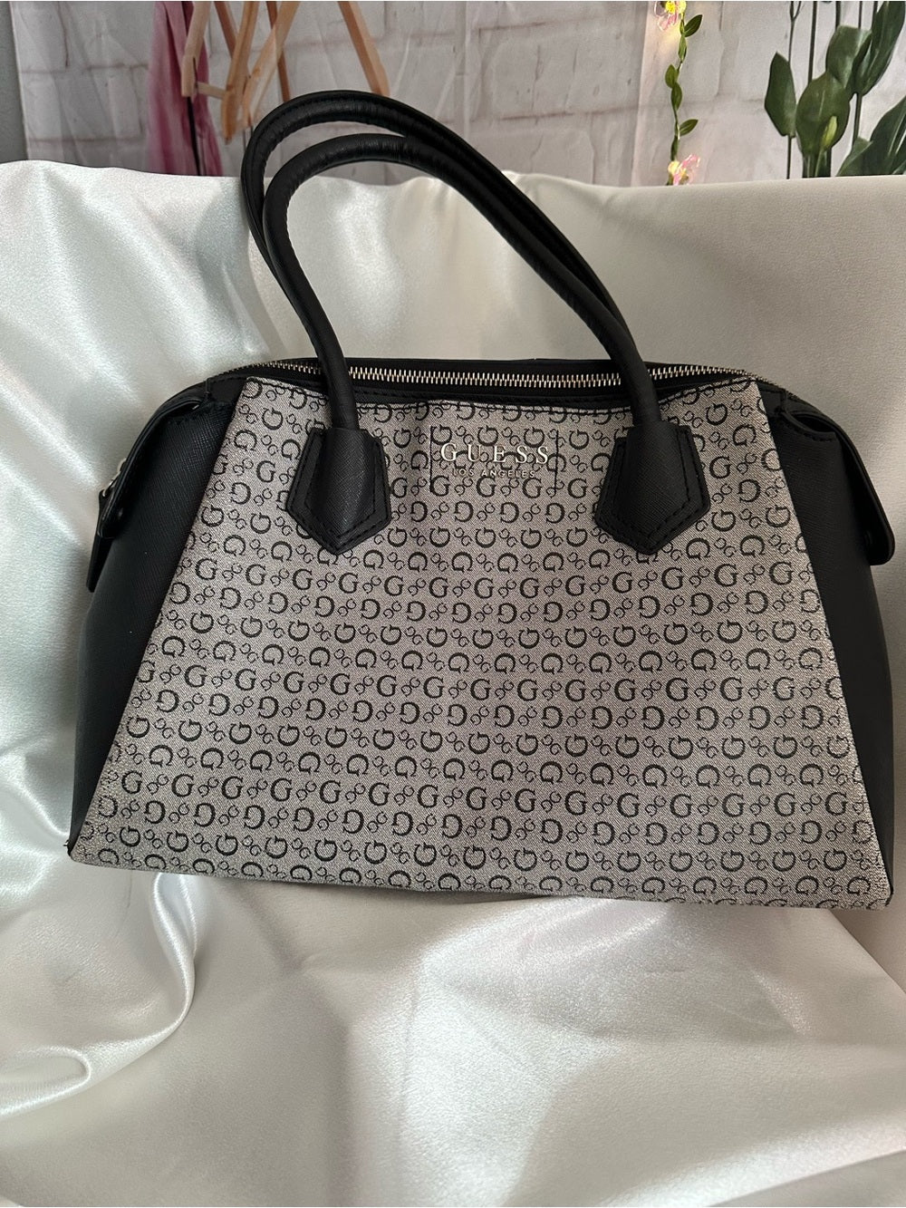GUESS Los Angeles Black Gray G Logo Monogram Satchel Shoulder Bag