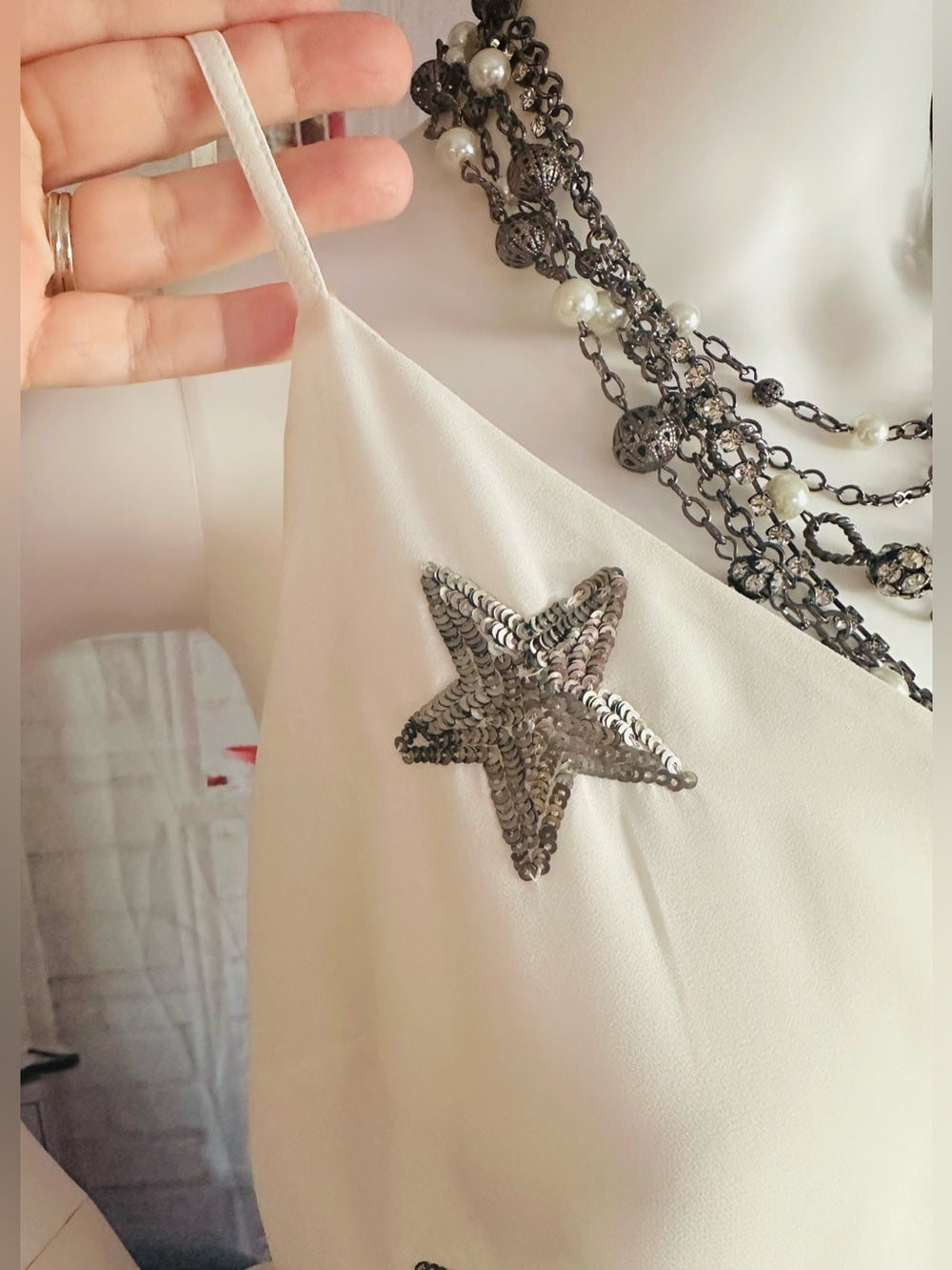 Two by Vince Camuto White Star Sequin Camisole