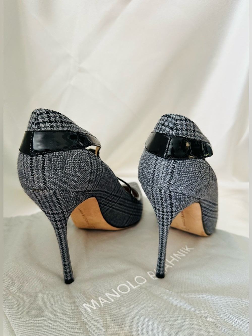 Authentic Manolo Blahnik “Mistery” Plaid T-Strap Pointed Toe Pumps