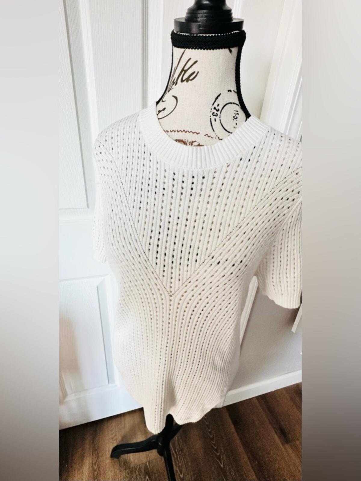 Women's Short-Sleeve Knit Scoop Neck Sweater
