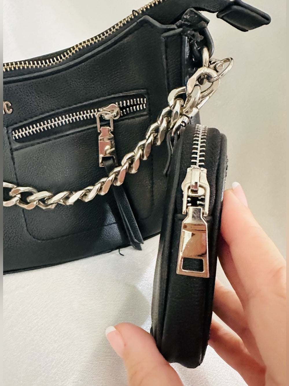 Madden NYC Chain Strap Crossbody Handbag
