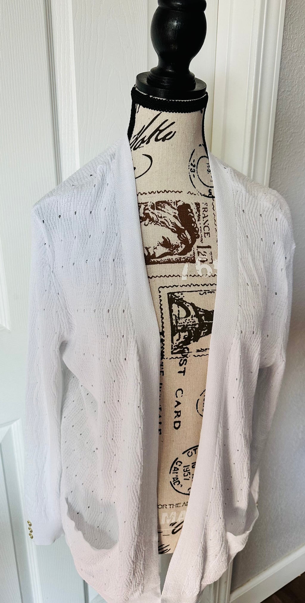 Verve Ami White Open-Front Knit Cardigan with Subtle Dot Detail