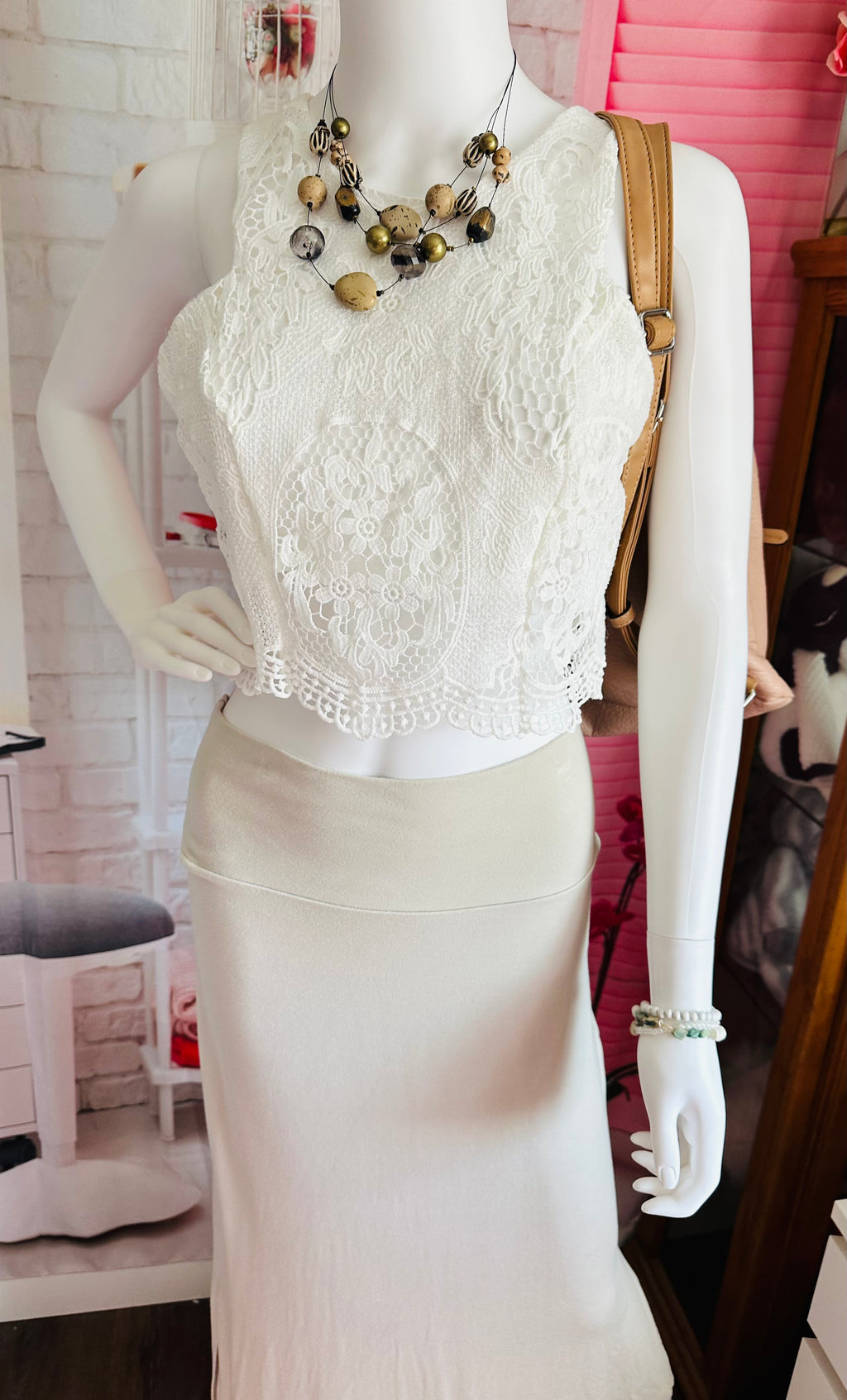 Lulu's White Lace Crochet Crop Top