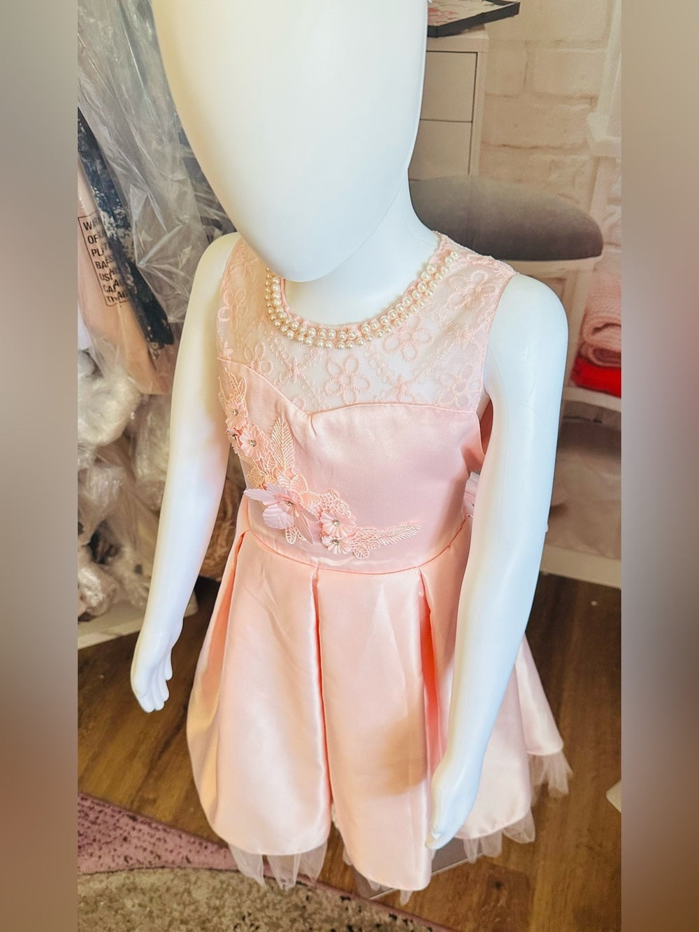 Pink Pleated Dress Rhinestones with Floral Lace Botice