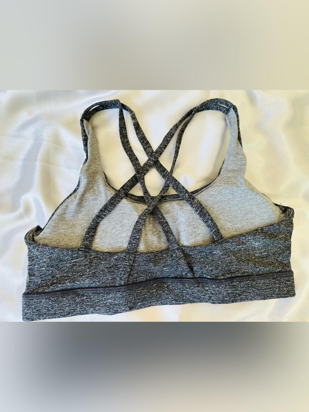 Women’s Strappy Sports Bra - Gray