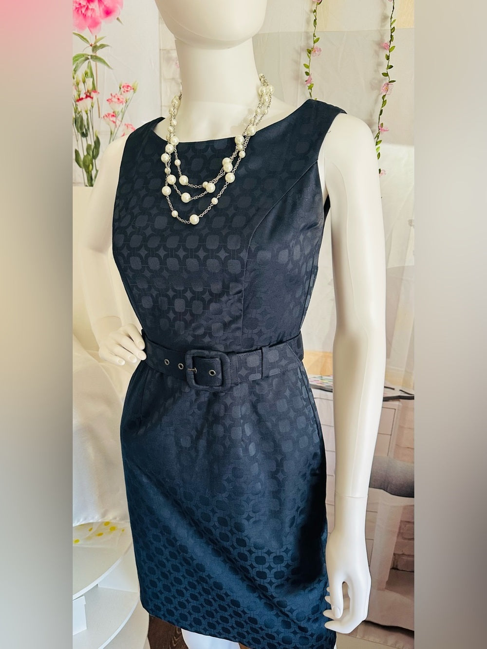 Banana Republic Sleeveless Belted Sheath Dress