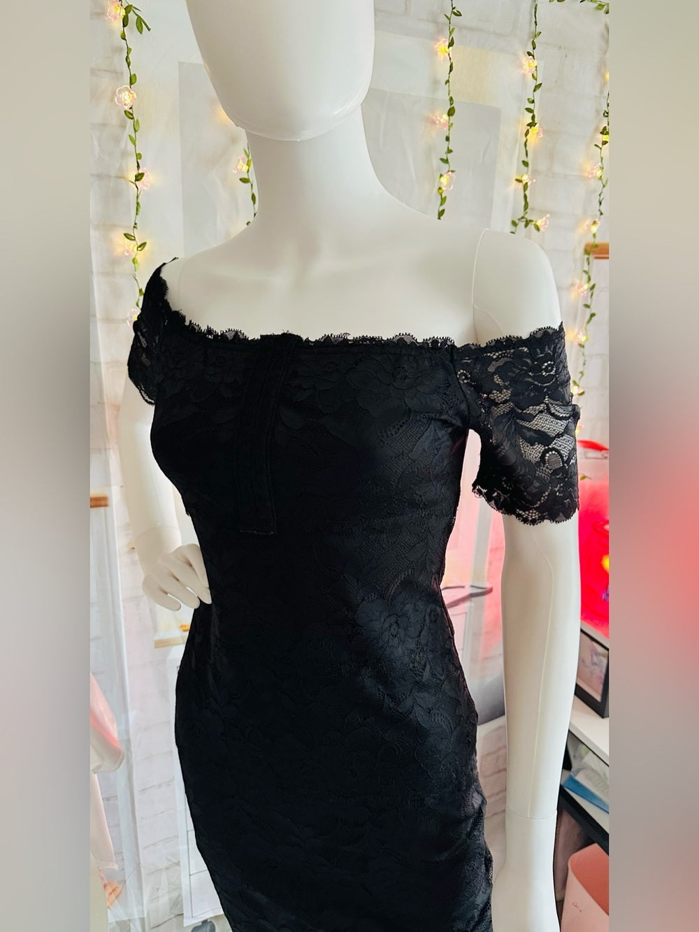 GUESS Black Floral Lace Corset Bodycon Mini Dress