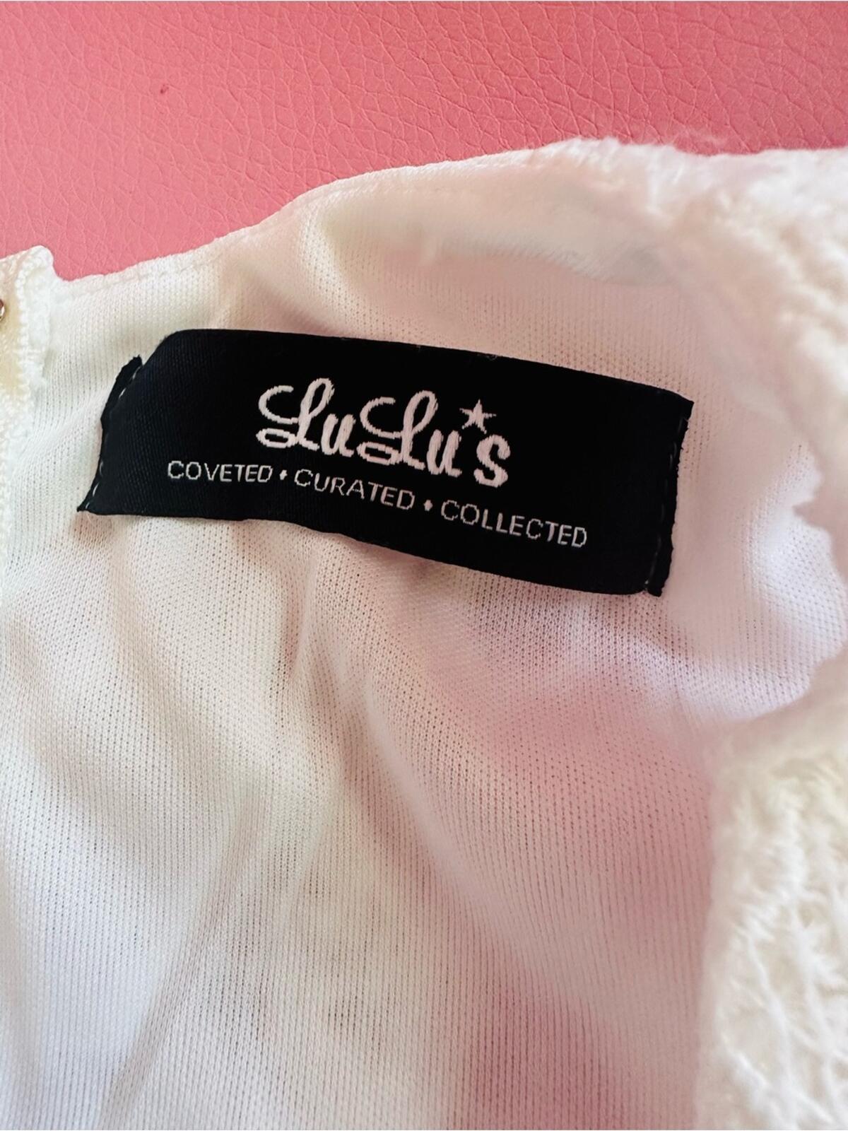 Lulu's White Lace Crochet Crop Top