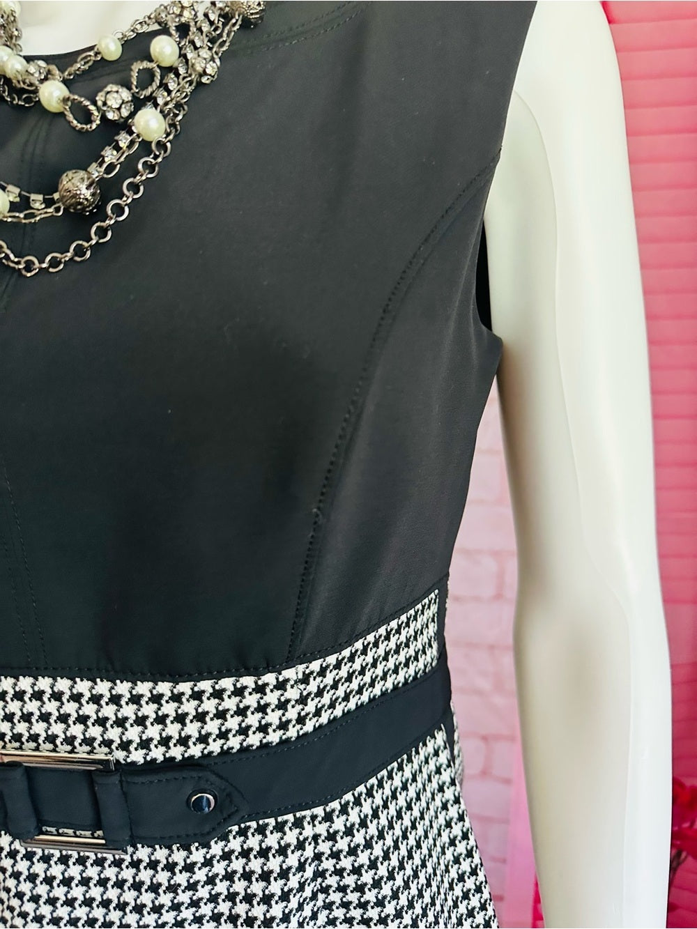 White House Black Market Black & White Houndstooth Sheath Dress