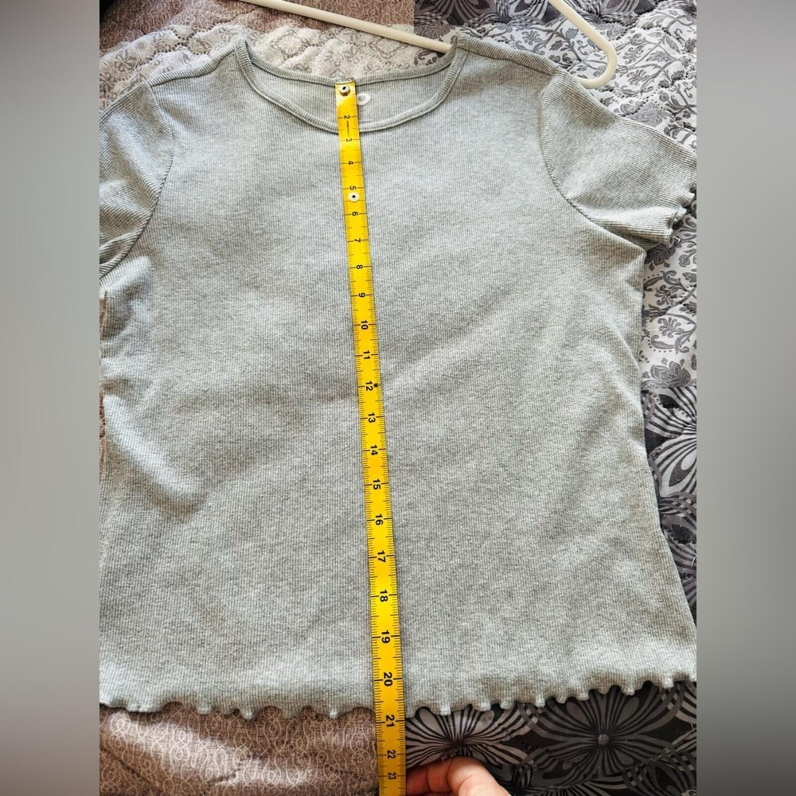 Short Sleeve Gray Tee