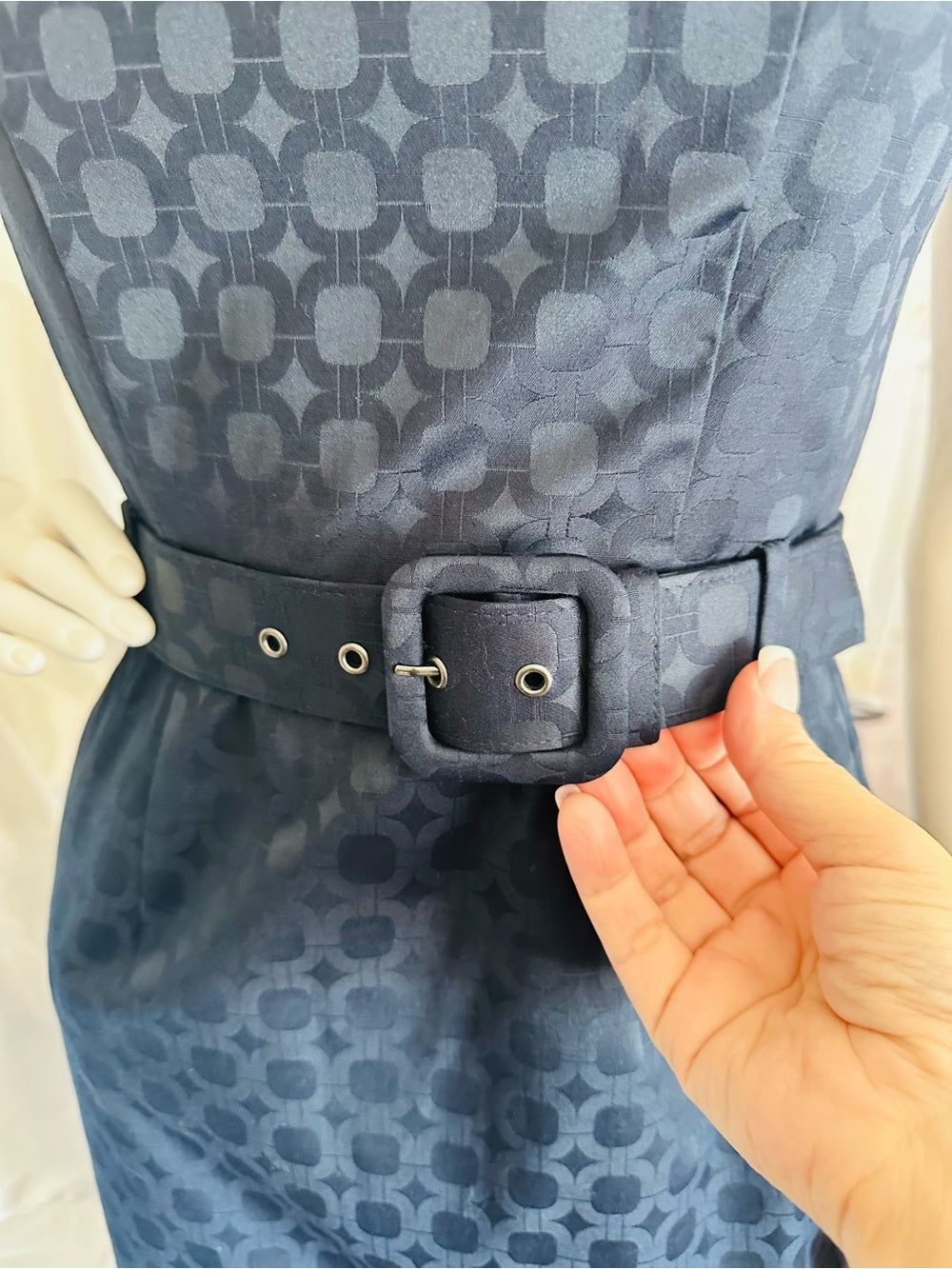 Banana Republic Sleeveless Belted Sheath Dress
