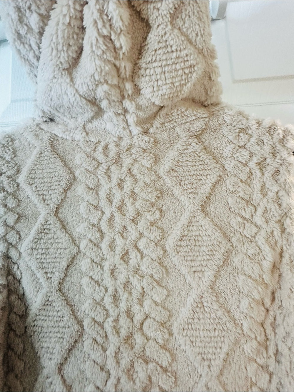 NWOT Cozy Cream Hooded Faux Fur Plush Vest