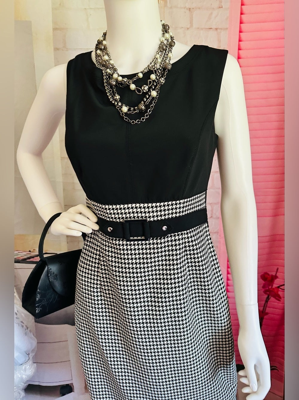 White House Black Market Black & White Houndstooth Sheath Dress