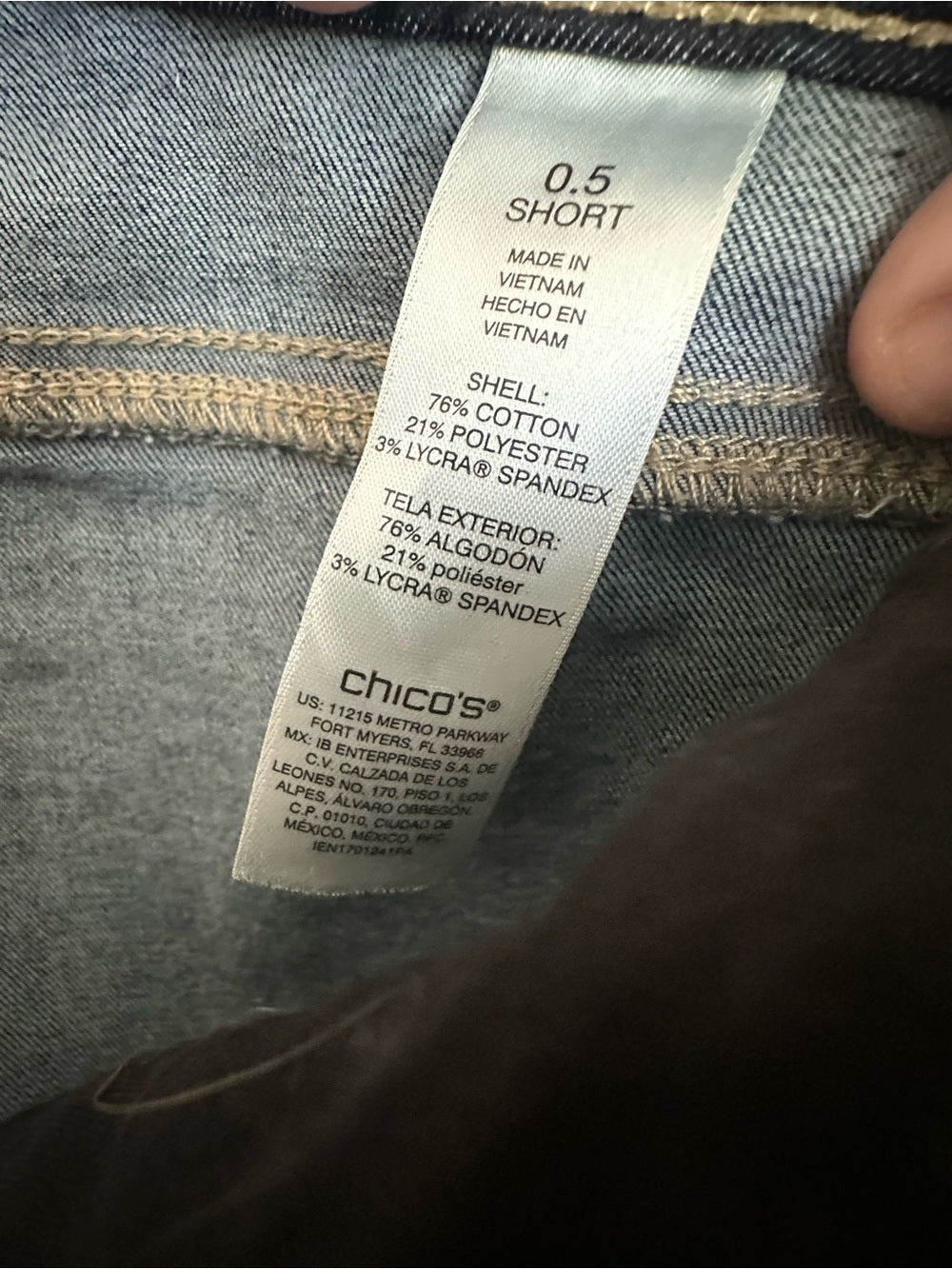 Chico’s Straight Leg Jeans Dark Wash Stretch 0.5 Short US 6