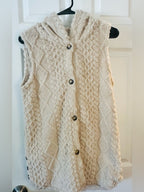 NWOT Cozy Cream Hooded Faux Fur Plush Vest
