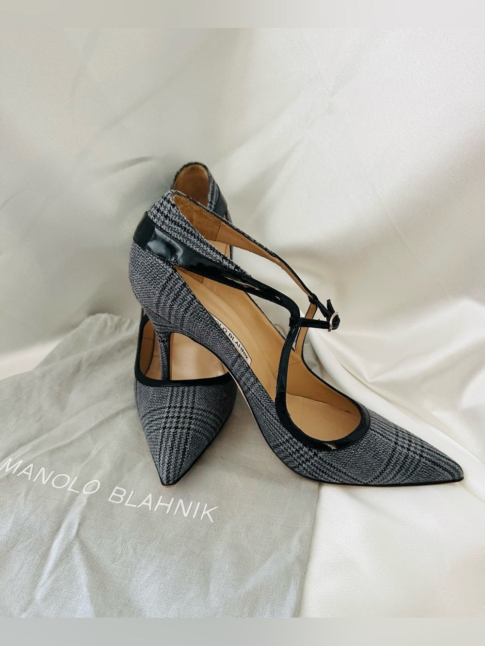 Authentic Manolo Blahnik “Mistery” Plaid T-Strap Pointed Toe Pumps