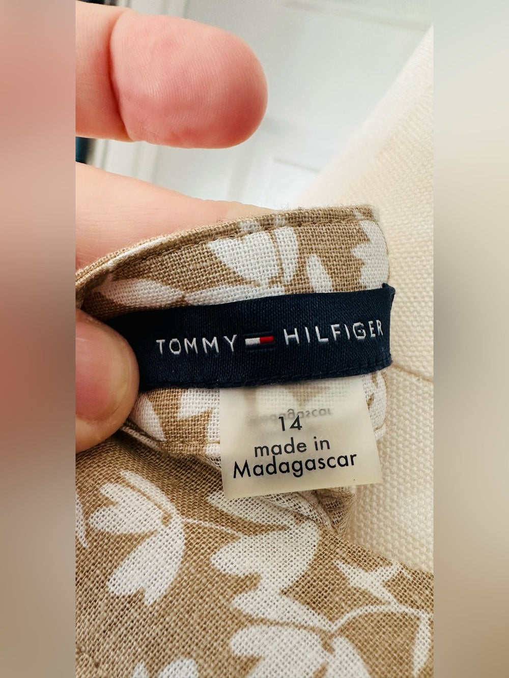 Tommy Hilfiger Beige & White Floral Flutter Sleeve Midi Dress