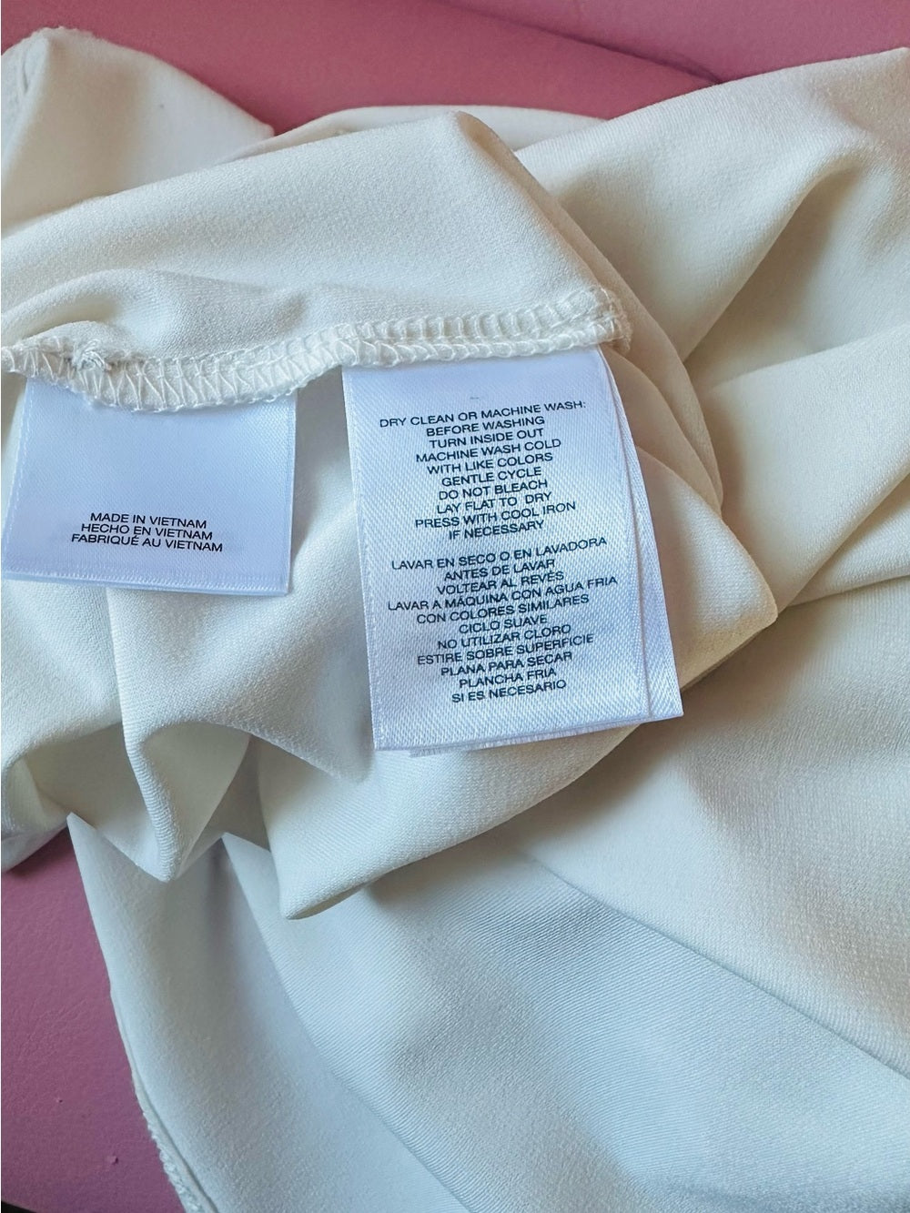 Anne Klein Cream Sleeveless V-Neck Blouse