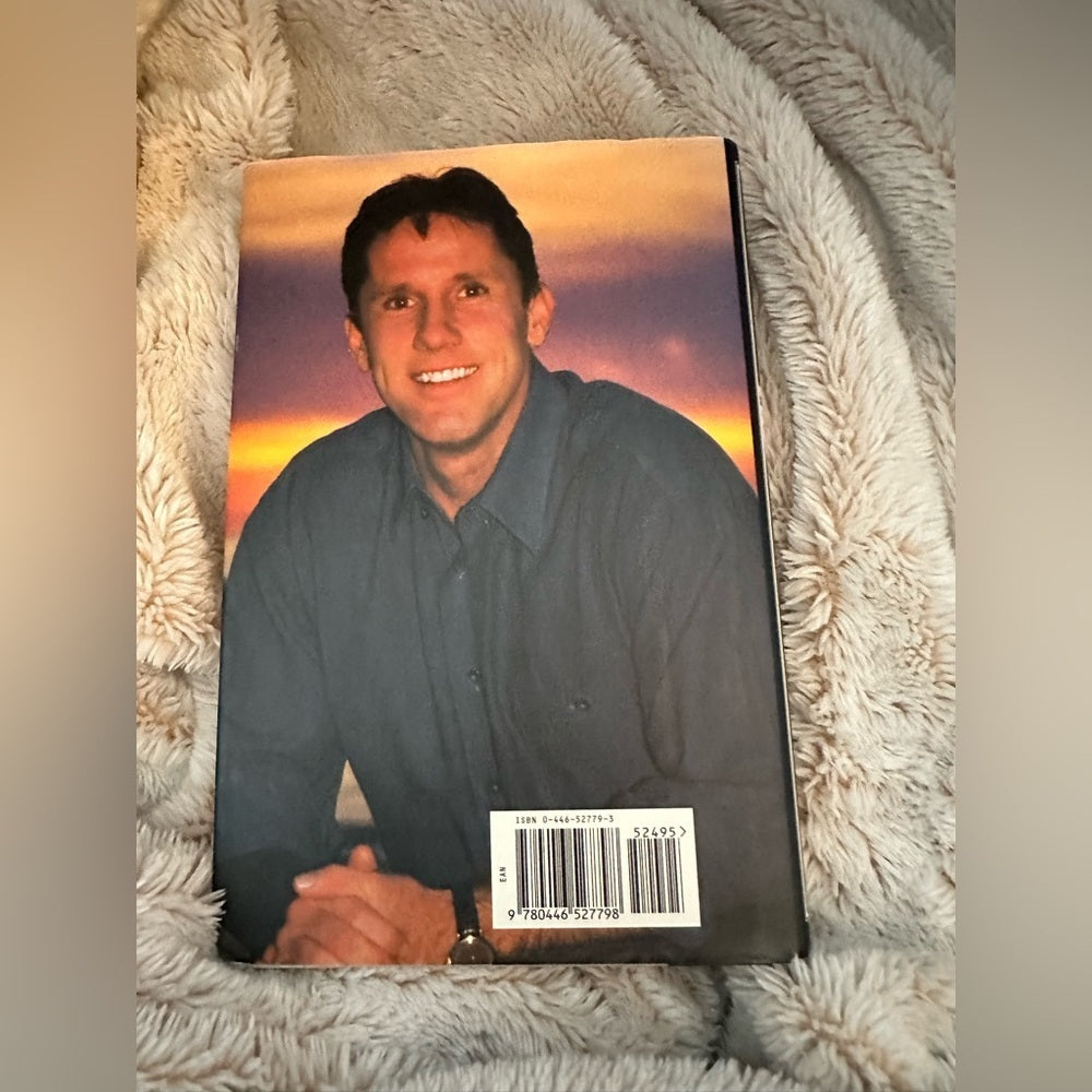 Nicholas Sparks 'The Guardian' Book (Hardcover)