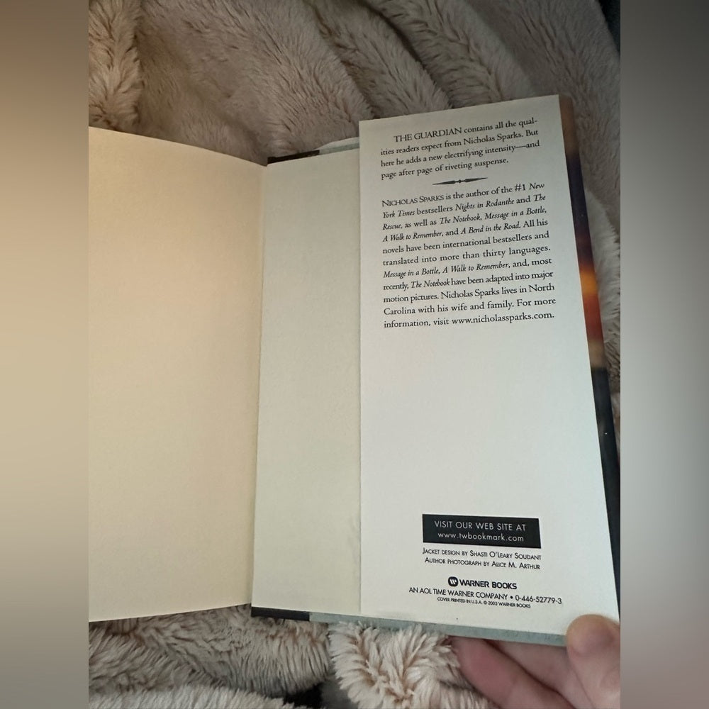 Nicholas Sparks 'The Guardian' Book (Hardcover)