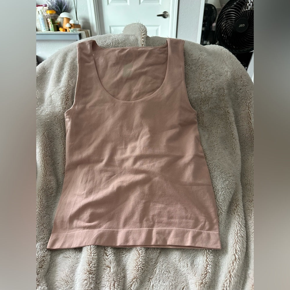 Seamless Fitted Sleeveless Tank Top