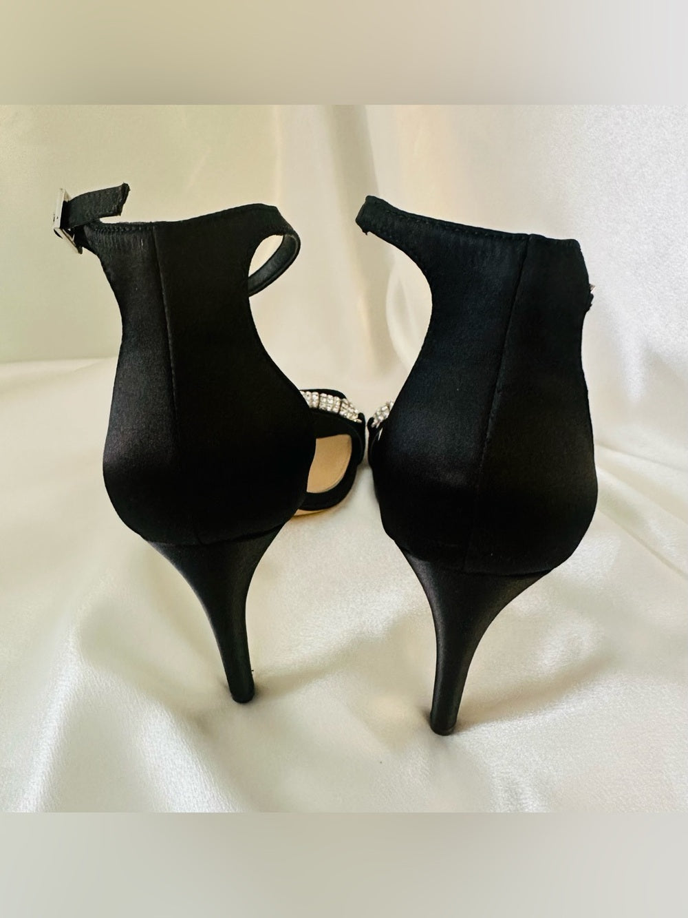 Jewel Badgley Mischka Ranya Heeled Sandals