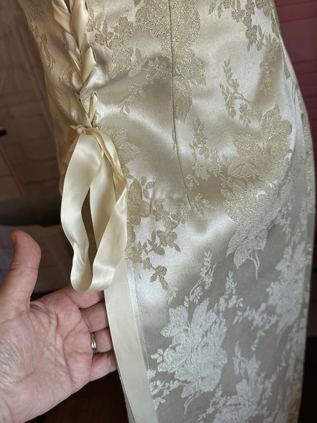 Vintage Ivory Floral Brocade Bridal Gown Strapless Lace-Up Wedding Dress